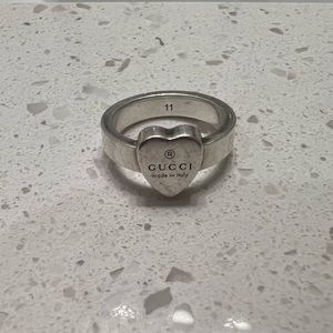 Gucci ring